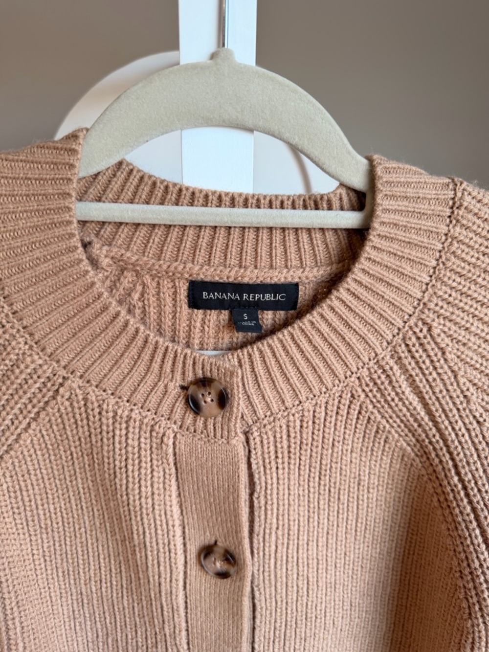 Banana Republic Camel Ribbed Button-Front Cardigan - Picture 2 of 3
